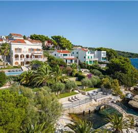 5 bedroom beachfront villa with pool on Ciova Island, Trogir, sleeps 12